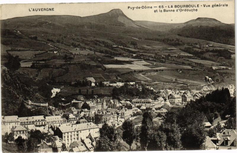 CPA L'Auvergne - La BOURBOULE - Vue générale et la Banne d'OrdOUCHE (221362)