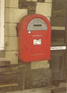 Letter Box. Known as Bracket Boc Modern English repro by Bath Postal Museum