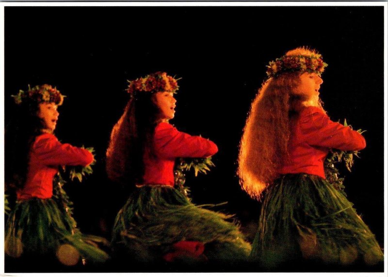 Big Island, HI Hawaii  MERRIE MONARCH FESTIVAL Hula Dance Contest  4X6 Postcard