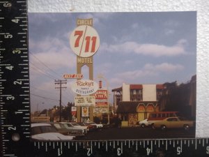 Postcard - Circle 7/11 Motel, Ricky's Family Restaurant - San Diego, California