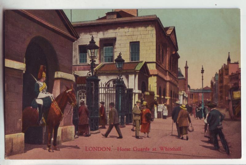 P1153 vintage postcard london people street scene with horse guards at whithall