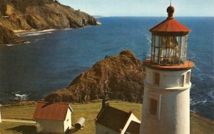 HECETA HEAD LIGHTHOUSE Oregon Coast Yachats Florence c1960s Vintage Postcard