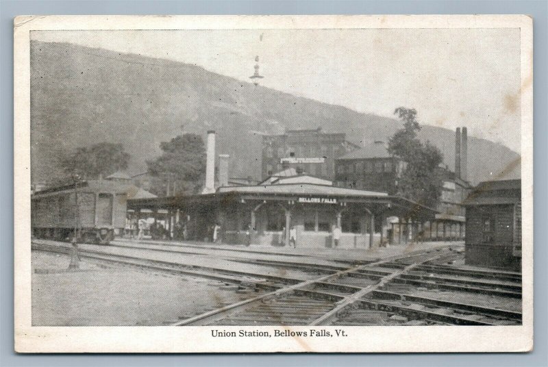 BELLOWS FALLS VT UNION RAILROAD STATION ANTIQUE POSTCARD RAILWAY DEPOT  