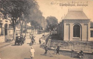 Soerabaja Indonesia Toendjoengan Street Scene Vintage Postcard AA1489