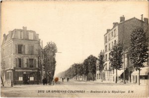 CPA La Garenne Colombes Boulevard de la Republique (1314497)