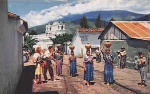 G82/ Guatemala Postcard Central America Chrome Carrying Water Women 22