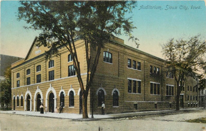 c1910 Postcard; Sioux City IA Auditorium Block View, Woodbury County, Unposted