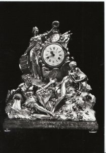 London Postcard - The Avignon Clock - The Wallace Collection - Ref AB2884