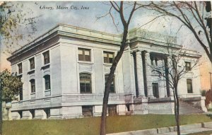 Postcard Carnegie Library Mason City IA