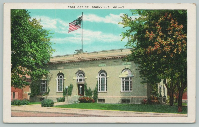 Boonville Missouri~Post Office~1920s Postcard