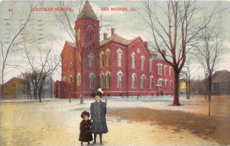 Des Moines Iowa~Crocker School~Lady & Girl Posing in Foreground~1910 Postcard