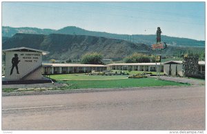 Exterior,  Davy Crockett Motel,  Kamloops,  B.C.,  Canada,  40-60s