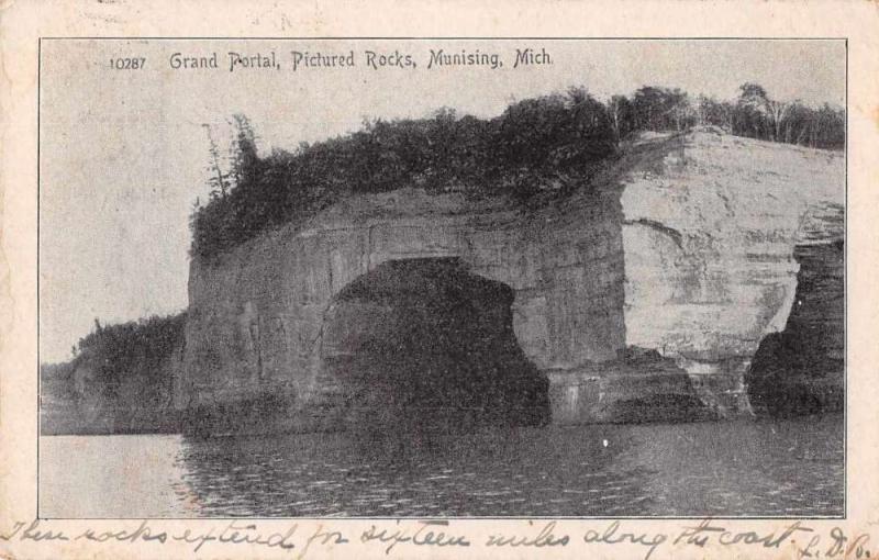 Munising Michigan Grand Portal Pictured Rocks Antique Postcard J70827