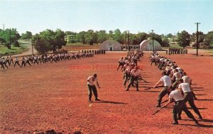 Military, MO, Fort Leonard Wood, Missouri, Trainees Execute Slash & Hold, 