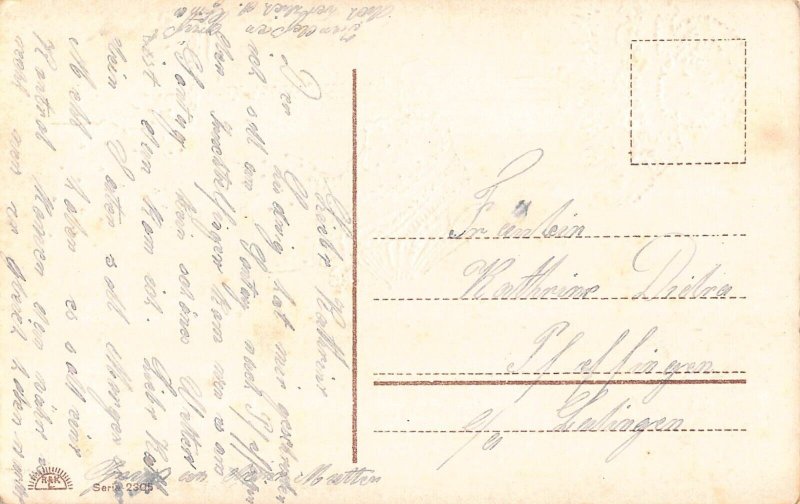 Wedding Lovers Posing Roses Bouquet Golden Details vintage postcard