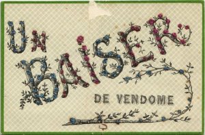 CPA Un Baiser de VENDOME (127714)