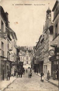 CPA CHATEAU-THIERRY La rue du pont (157184) 