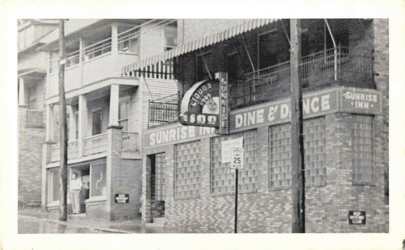 c.1950's Sunrise Inn Dine & Dance Sharpsville Pa. Picture Postcard 2T7-121 