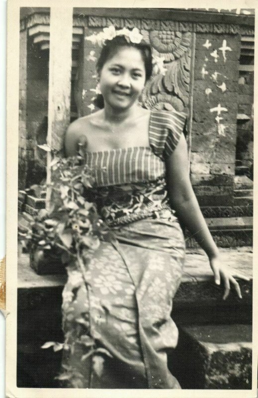 indonesia, BALI, Beautiful Balinese Girl (1950s) RPPC Postcard