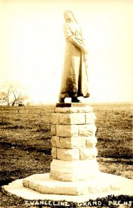 Canada - Nova Scotia, Grand Pre. Evangeline Statue   *RPPC