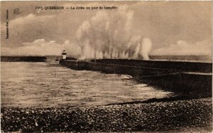 CPA QUIBERON - La Jetée un jour de tempete (431501)