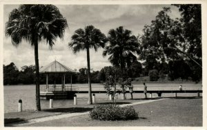 PC CPA SINGAPORE, PARK AND PIER, Vintage REAL PHOTO Postcard (b19715)