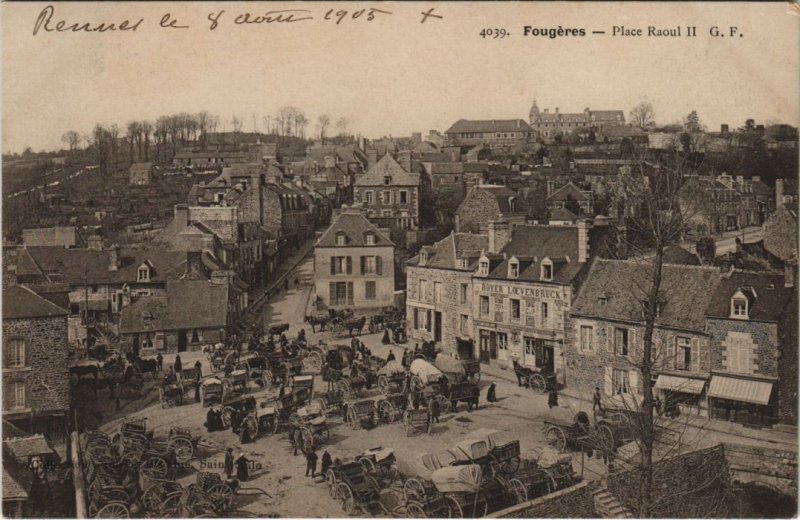 CPA Fougeres Place Raoult (1236643)