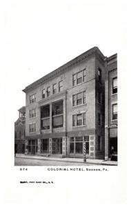 Pennsylvania  Sharon , Colonial Hotel