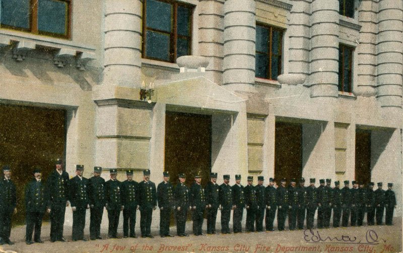 MO - Kansas City. Kansas City Fire Department, Firemen Lined Up