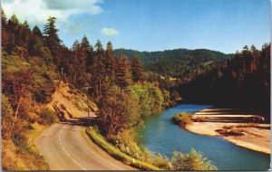 USA River And Highway In The Oregon Cascades Chrome Postcard 09.29 