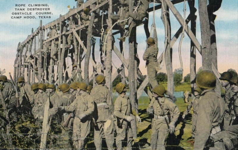 CAMP HOOD , Texas, 1930-40s ; Rope climbing, Tank Destroyer Obstacle Course