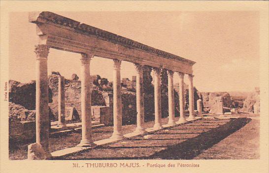 Tunisisa Tuburbo Majus Portique des Petronites