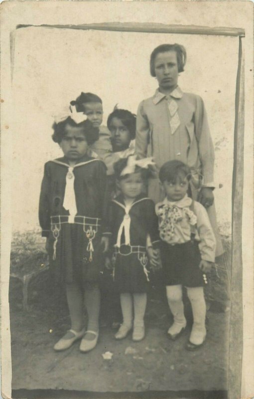 Souvenir photo postcard Vladimiresti Galati family social history 1930