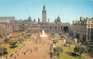 uk9751 george square cenotaph and municipal buildings glasgow scotland uk