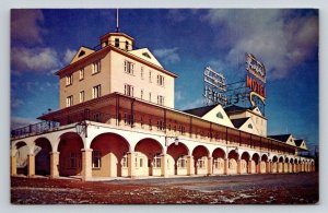 Quebec City Canada Auberge du Blvd Laurier Motel Vintage Postcard