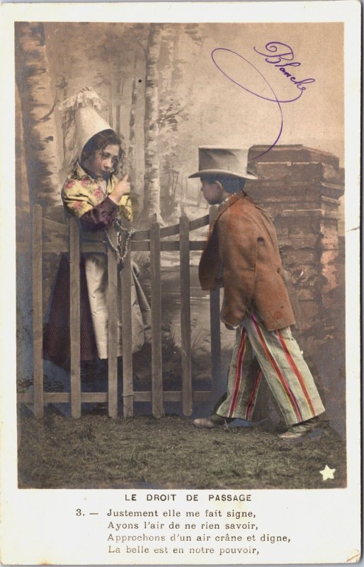 Victorian Children Playing, Le Droit De Passage Vintage RPPC C205