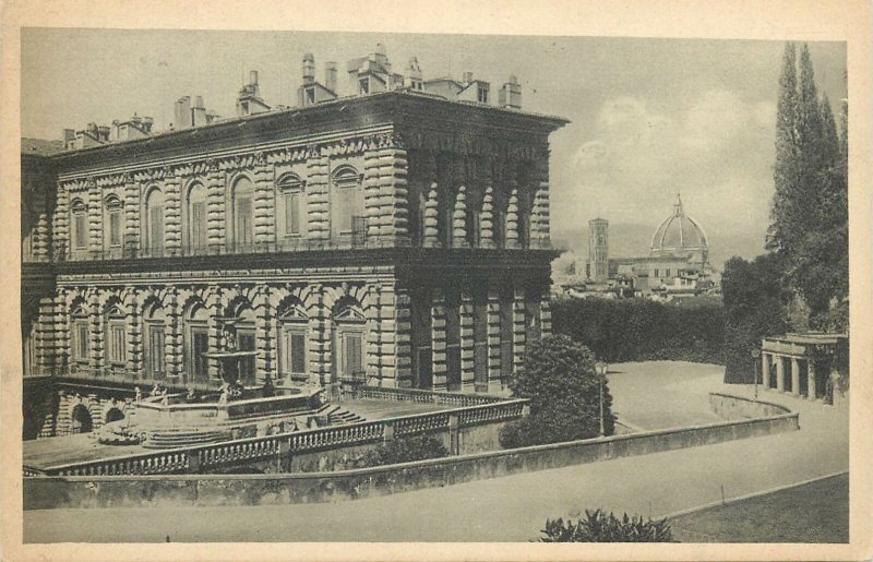 Postcard  Italy Firenze Palazzo Pitti