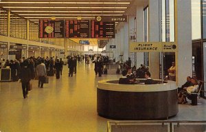 Chicago, IL O'Hare International Airport Lobby Ticket Area '60s Vintage Postcard