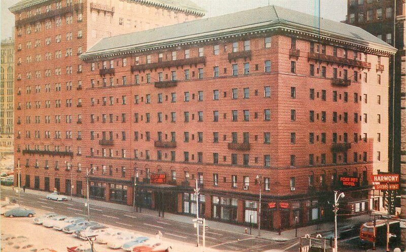 Pennsylvania Pittsburgh Fort Pit Hotel 1950s roadside bus autos Postcard 22-5977