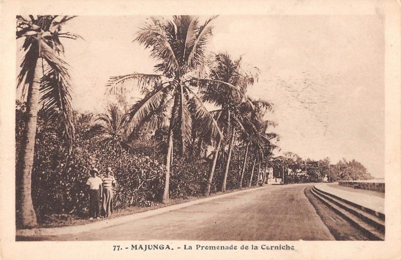 B95304 la promenade de la corniche  majunga  madagascar africa