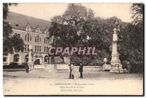 Postcard Old Dusseldorf Kongisallee Lowen