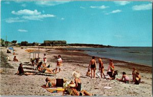 Beach Scene, Middle Beach, Kennebunk ME Vintage Postcard A48