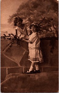 Boy And Girl Vintage Postcard C007