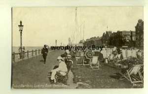 tp7847 - Kent - View East along Tower Gardens at Herne Bay - postcard 