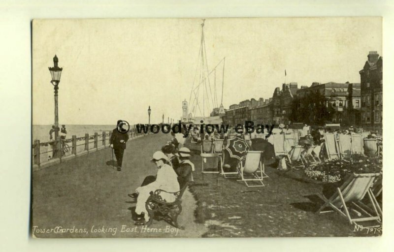 tp7847 - Kent - View East along Tower Gardens at Herne Bay - postcard 