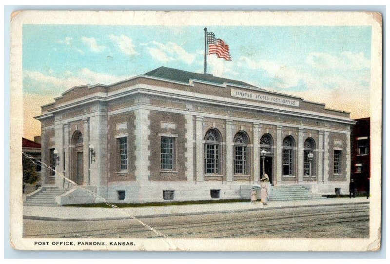 1922 Post Office Building Entrance Mother Daughter Parsons Kansas KS Postcard