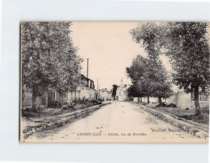 Postcard Entrée rue de Dourdan Angerville France