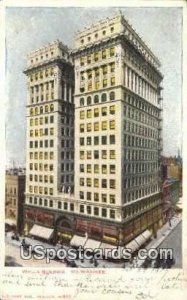 Wells Building - MIlwaukee, Wisconsin WI Postcard