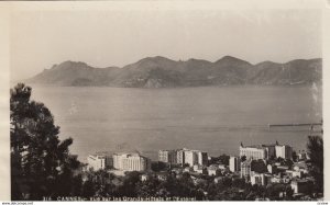 RP: Cannes , France , 1910-30s ; Vue sur les Grands Hotels et L'Exteret