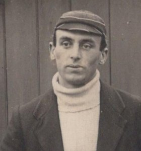 Sports Ancestor Postcard - Cricket Player, Cricketeer, Men's Fashion   RS33746